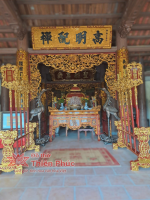 Mẫu Không Gian Thờ Tại Đình Làng Truyền Thống